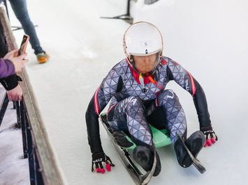 SIGULDĀ NOSKAIDROTI VETERĀNU SACENSĪBU UZVARĒTĀJI KAMANIŅU SPORTĀ