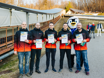 SIGULDĀ NOSKAIDROTI VETERĀNU SACENSĪBU UZVARĒTĀJI KAMANIŅU SPORTĀ