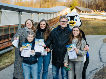 SIGULDĀ NOSKAIDROTI VETERĀNU SACENSĪBU UZVARĒTĀJI KAMANIŅU SPORTĀ