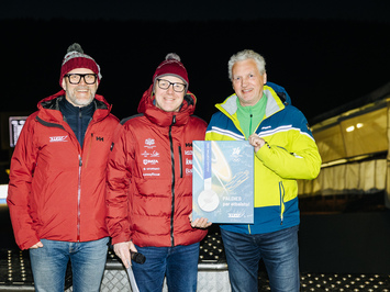 SIGULDĀ NOSKAIDROTI VETERĀNU SACENSĪBU UZVARĒTĀJI KAMANIŅU SPORTĀ