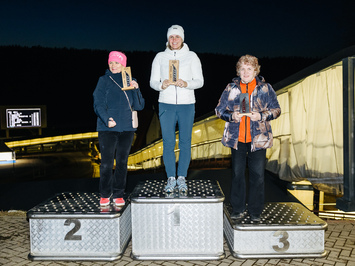 SIGULDĀ NOSKAIDROTI VETERĀNU SACENSĪBU UZVARĒTĀJI KAMANIŅU SPORTĀ