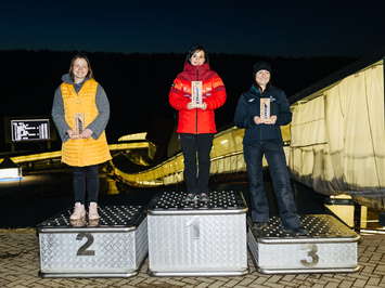 SIGULDĀ NOSKAIDROTI VETERĀNU SACENSĪBU UZVARĒTĀJI KAMANIŅU SPORTĀ