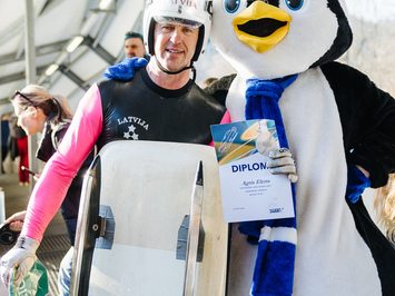 SIGULDĀ NOSKAIDROTI VETERĀNU SACENSĪBU UZVARĒTĀJI KAMANIŅU SPORTĀ