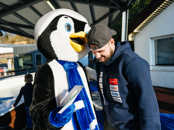 SIGULDĀ NOSKAIDROTI VETERĀNU SACENSĪBU UZVARĒTĀJI KAMANIŅU SPORTĀ