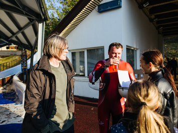 SIGULDĀ NOSKAIDROTI VETERĀNU SACENSĪBU UZVARĒTĀJI KAMANIŅU SPORTĀ