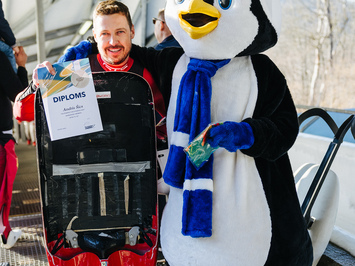 SIGULDĀ NOSKAIDROTI VETERĀNU SACENSĪBU UZVARĒTĀJI KAMANIŅU SPORTĀ