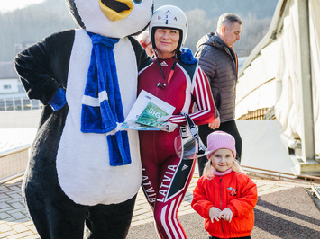 SIGULDĀ NOSKAIDROTI VETERĀNU SACENSĪBU UZVARĒTĀJI KAMANIŅU SPORTĀ