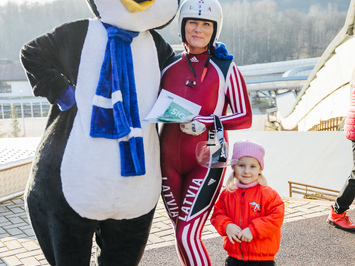 SIGULDĀ NOSKAIDROTI VETERĀNU SACENSĪBU UZVARĒTĀJI KAMANIŅU SPORTĀ