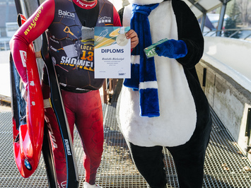 SIGULDĀ NOSKAIDROTI VETERĀNU SACENSĪBU UZVARĒTĀJI KAMANIŅU SPORTĀ