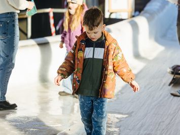 SIGULDĀ NOSKAIDROTI VETERĀNU SACENSĪBU UZVARĒTĀJI KAMANIŅU SPORTĀ