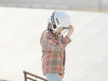 SIGULDĀ NOSKAIDROTI VETERĀNU SACENSĪBU UZVARĒTĀJI KAMANIŅU SPORTĀ