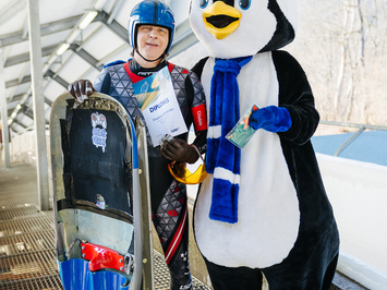 SIGULDĀ NOSKAIDROTI VETERĀNU SACENSĪBU UZVARĒTĀJI KAMANIŅU SPORTĀ