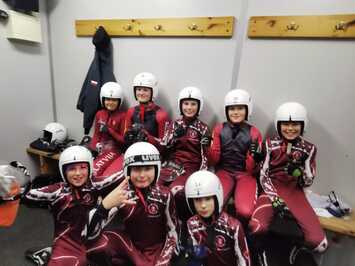 No pieredzes līdz nākotnes čempioniem – Ulbrokā veidojas jaunā kamaniņu sporta paaudze