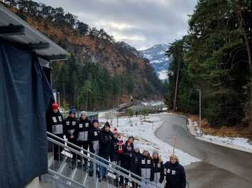 No pieredzes līdz nākotnes čempioniem – Ulbrokā veidojas jaunā kamaniņu sporta paaudze
